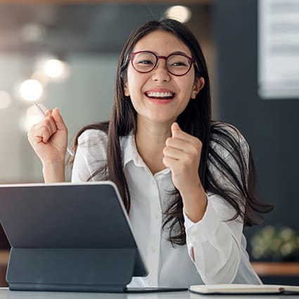 インターネットを介した画面越しの接客業です